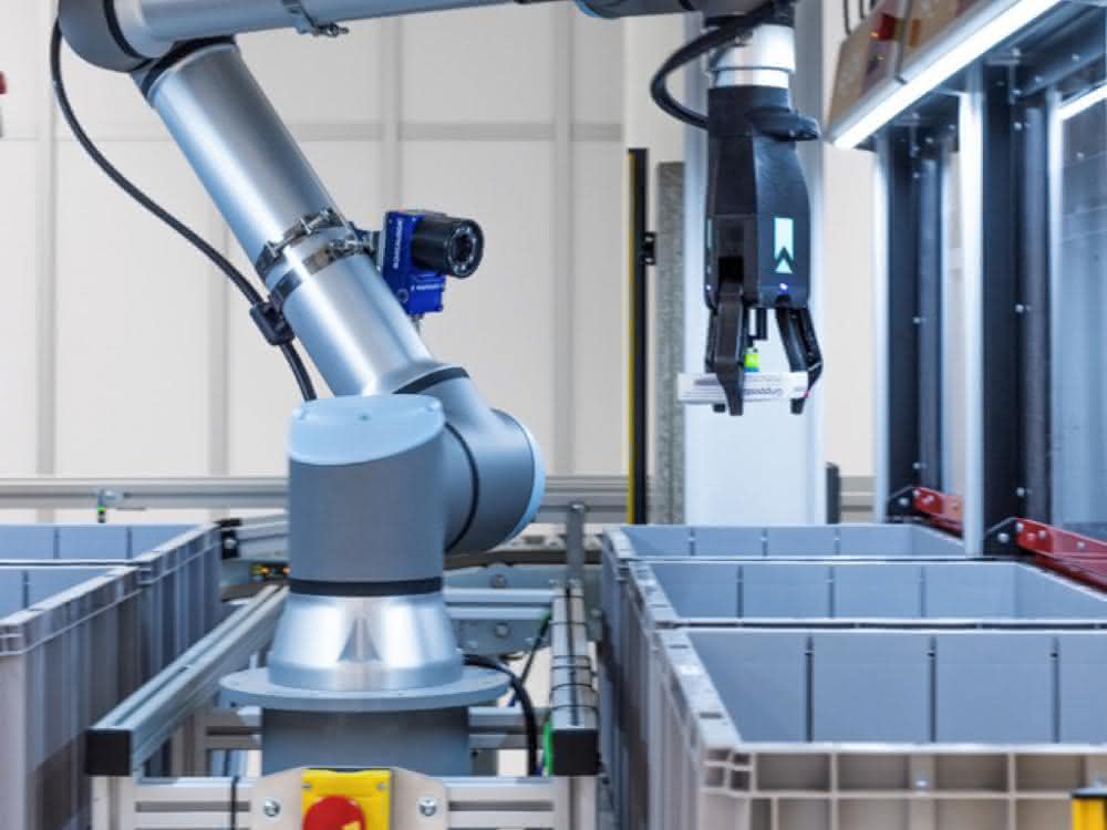 Klinkhammer builds modern automated warehouse for pharmacies for Apologistics