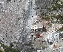 Eine alpine Herausforderung: SBM produziert Staumauerbeton für Alpen-Baustelle Eine alpine Herausforderung: SBM produziert Staumauerbeton für Alpen-Baustelle