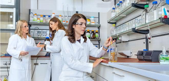 People in the laboratory
