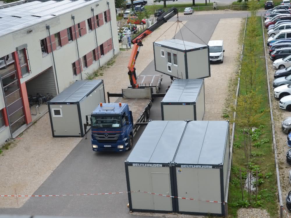 Beutlhauser liefert Container für Regensburger Test- und Impfzentrum
