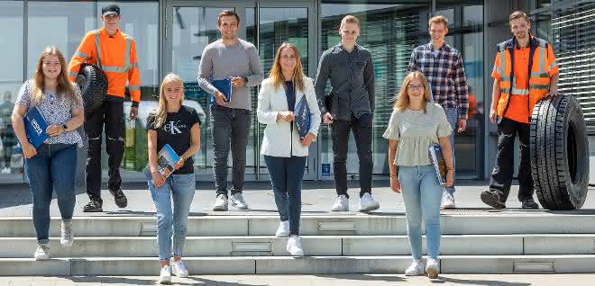 Nachwuchs für Reifengroßhändler: Zehn Auszubildende verstärken das Bohnenkamp-Team Nachwuchs für Reifengroßhändler: Zehn Auszubildende verstärken das Bohnenkamp-Team