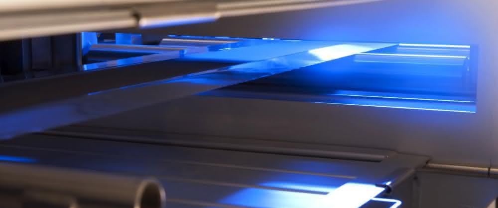 Quality of the electrode coating is checked automatically
