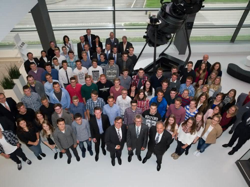 Zeiss: 106 junge Menschen beginnen ihre Ausbildung bei Zeiss, 70 davon am Unternehmenshauptsitz in Oberkochen