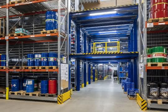 A three-storey logistics heart
