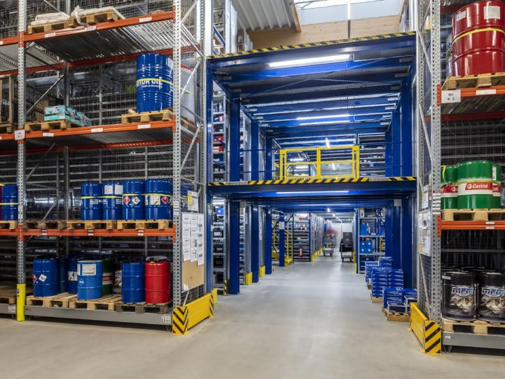 A three-storey logistics heart