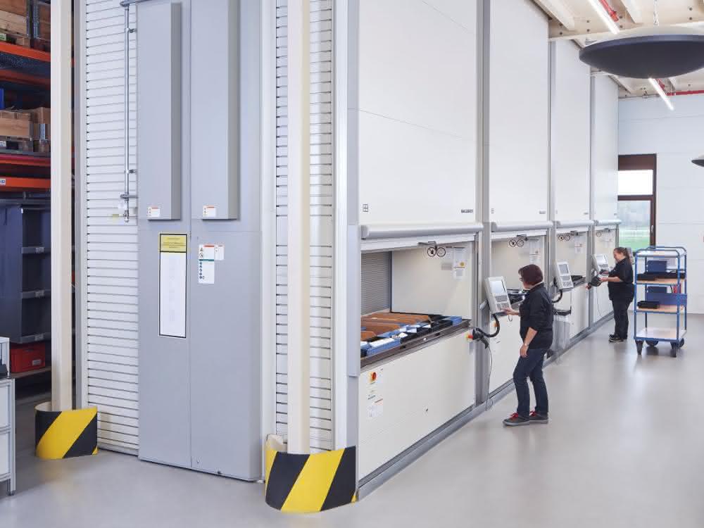 Four Hänel lean lifts organized over three floors with SAP Four Hänel lean lifts organized over three floors with SAP