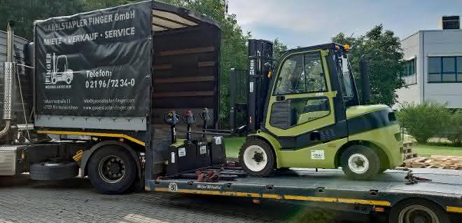 Support in relief operations: Clark provides forklifts for disaster relief free of charge