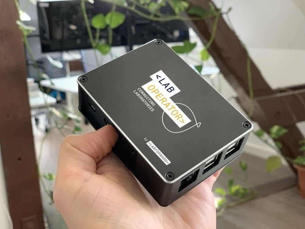 Laboperator Connector Box