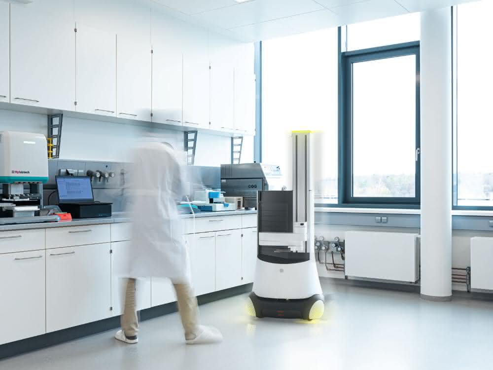 Mobiler Roboter im Labor