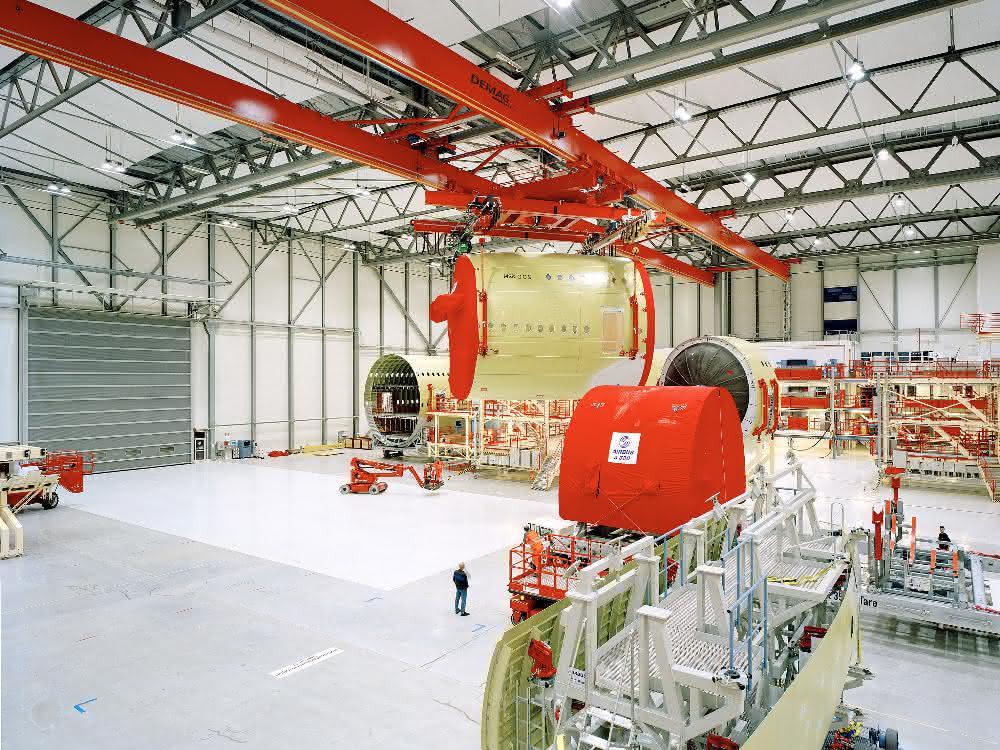 Demag builds superlative process crane