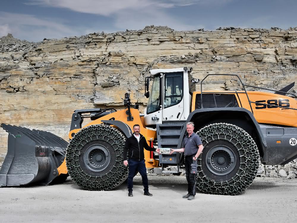 Dritter Liebherr-Radlader L 586 XPower für Schotterwerk Rinsche
