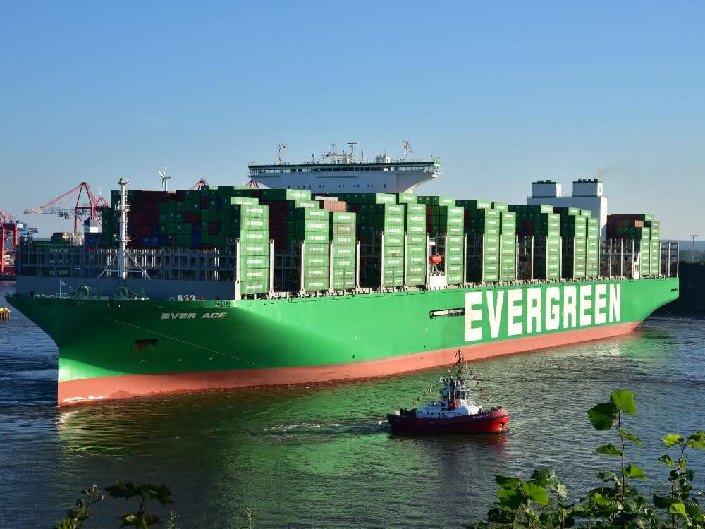 Largest container ship in the world makes a guest appearance in Hamburg