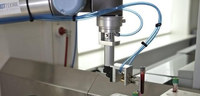 kollaborativer Roboter im Diagnostiklabor