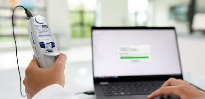 Eppendorf Pipette Software Update Tool Elektronische Pipette verbunden mit PC