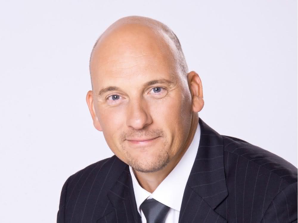 "Alle Parameter wie Prozesse, Durchsätze, Anforderungen, technische Alternativen prüfen"