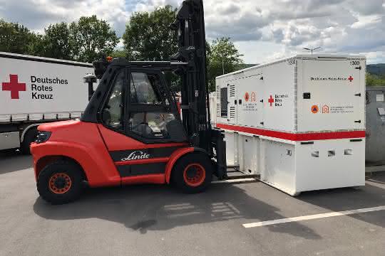 Linde's forklift as a flood helper