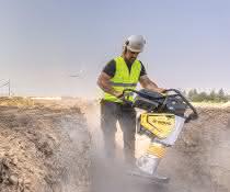 Emissionsfreie Baumaschinen: Bomag präsentiert neuen Akku-Stampfer