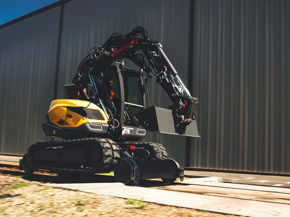 Zweiwegebagger: Mecalac verstärkt sein Engagement im Bahnsegment