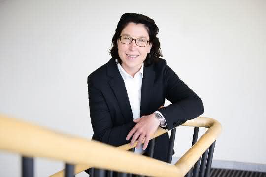 Nadine Stoppa takes over the management of the Western Region division at contract logistics company TST