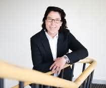 Nadine Stoppa takes over the management of the Western Region division at contract logistics company TST