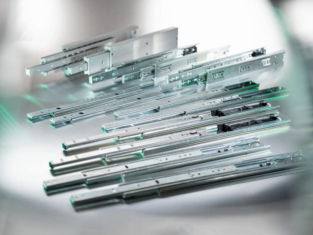 Telescopic rails