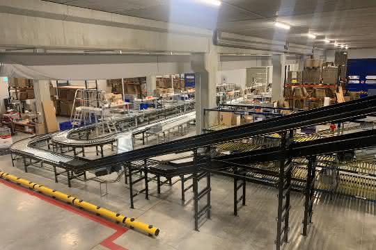 Toyota Material Handling and Interroll automate distribution center in Spain