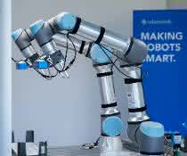 Robominds wins Handling Award in the robotics category