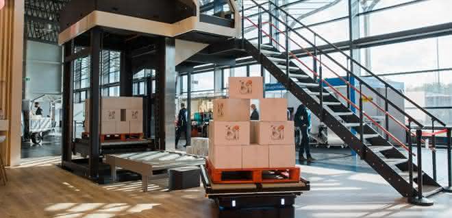 Partnerschaft verkündet: Mobile Industrial Robots und CSi palletising kooperieren