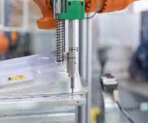Automatic disassembly: Robot recycles batteries Automatic disassembly: Robot recycles batteries