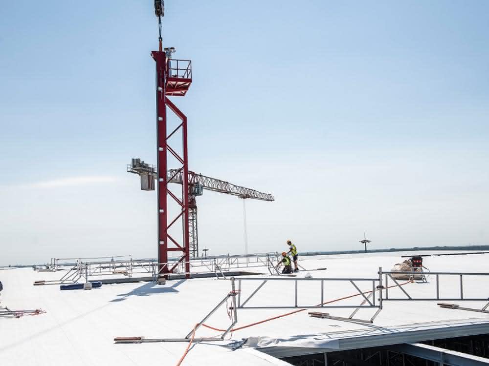 The high-rise cold store is around 35-45 percent more energy efficient than a conventional cold store