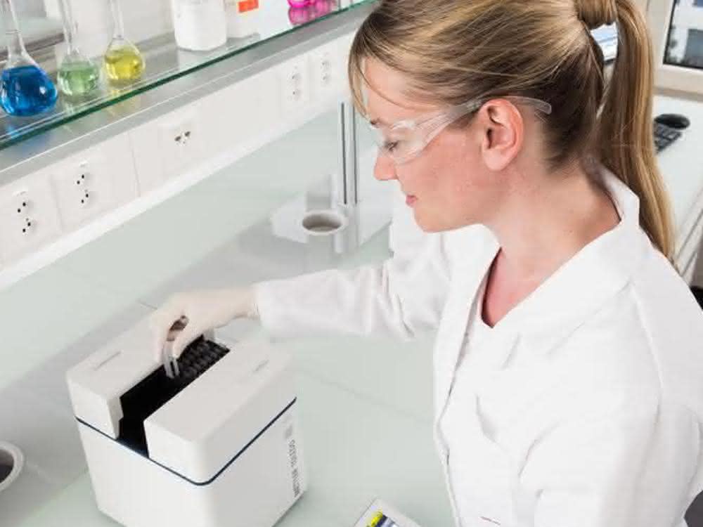 UV/VIS-Spektroskopie: Analyse von Vitamin B12