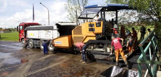 Abschiebetechnik: Asphalt umweltfreundlicher einbauen