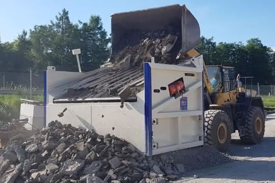 Baustoff-Recycling: Sieben bei geringem Platzbedarf Baustoff-Recycling: Sieben bei geringem Platzbedarf