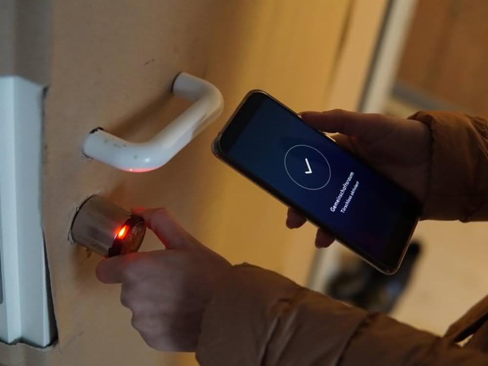 akii App mit Schloss