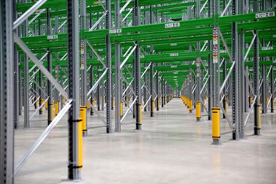 Supermarket chain Waitrose expands logistics center with AR Racking
