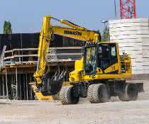 Drei Komatsu-Bagger in neuem Gewand