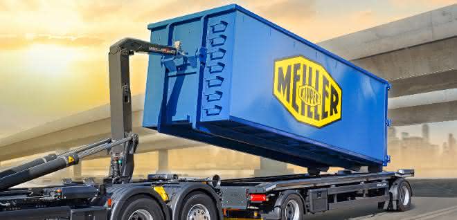 Neuer Behältertransportanhänger für Abrollbehälter von Meiller