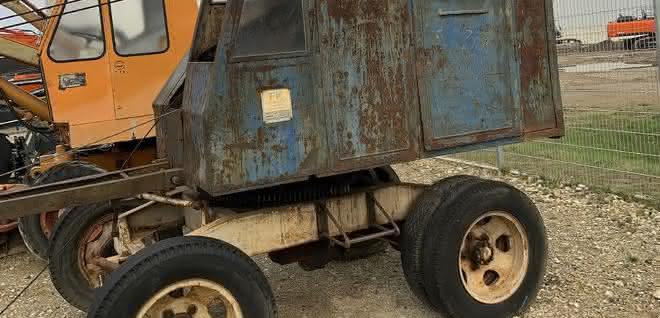 Historischer Verkaufsschlager: Neue Reifen für einen Oldtimer Historischer Verkaufsschlager: Neue Reifen für einen Oldtimer