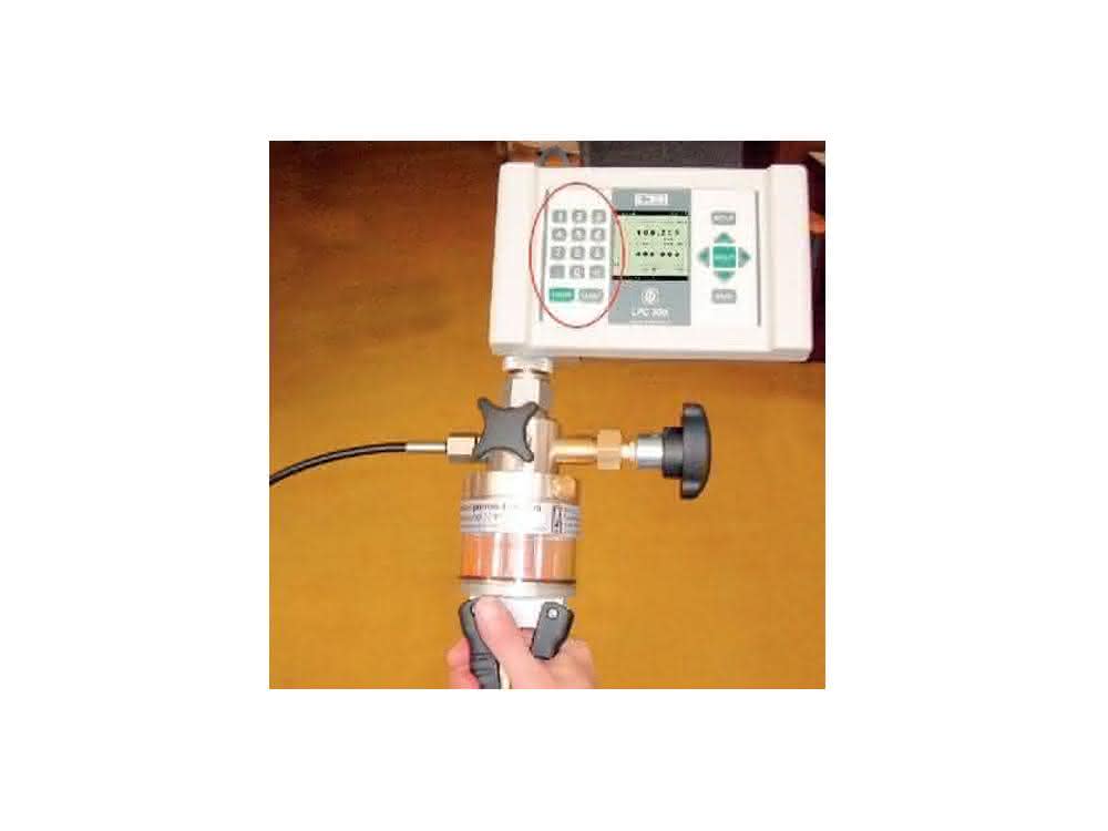 Hydraulik + Pneumatik: Das Kalibrieren, Justieren und Prüfen Hydraulik + Pneumatik: Das Kalibrieren, Justieren und Prüfen
