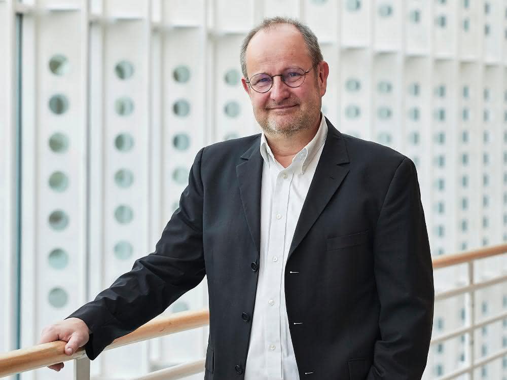 Professor Harald Schwalbe Prof. Dr. Harald Schwalbe