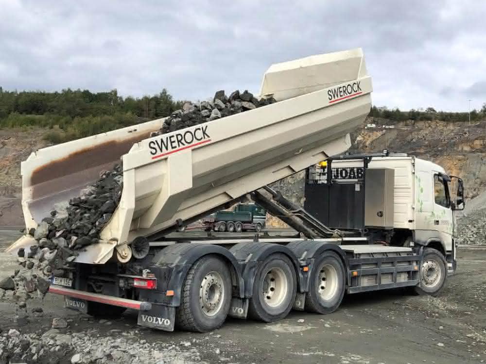 Elektrisch in die Grube: Volvo Trucks neue E-Lkw fürs Gelände