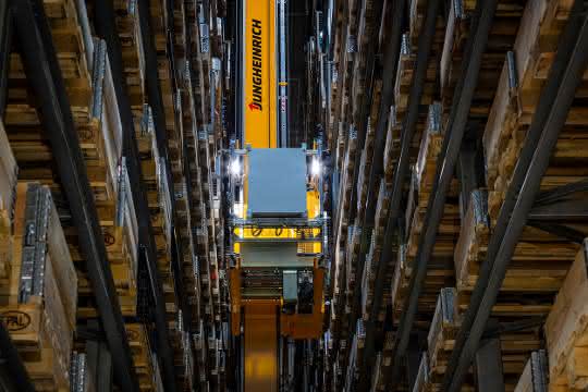Automated and two-aisle: Jungheinrich builds high-bay warehouse for V-Zug
