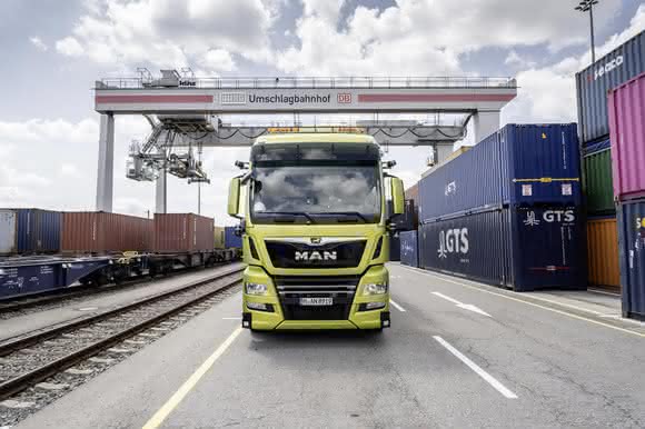 Container-Depot modern: Anita: Autonom unterwegs am Terminal 4.0