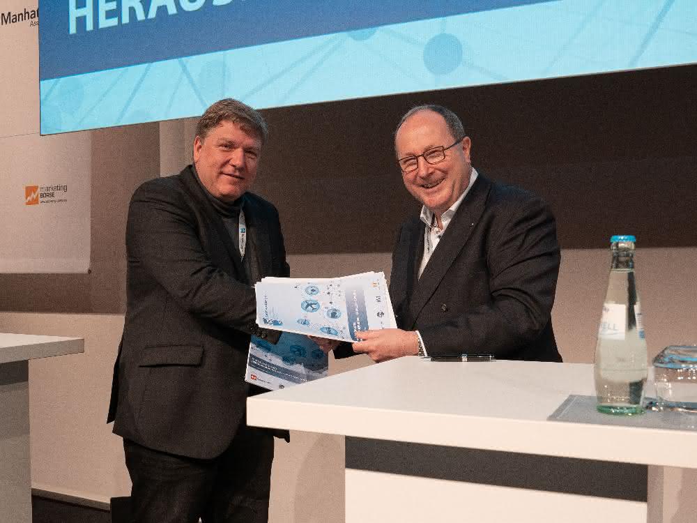 Aufbau einer Cloud-Plattform für den Digitalen Lieferschein startet Aufbau einer Cloud-Plattform für den Digitalen Lieferschein startet