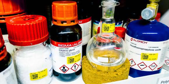 Chemikalienverwaltung im täglichen Laboralltag: Auf der Suche nach der richtigen Chemikalie