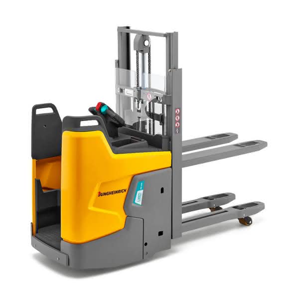 Interview with Dachser expert: Compact and safe