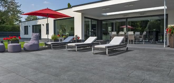 Großformatige Platten: Gestaltungsplatte Alesaro Betonplus von Kann Großformatige Platten: Gestaltungsplatte Alesaro Betonplus von Kann