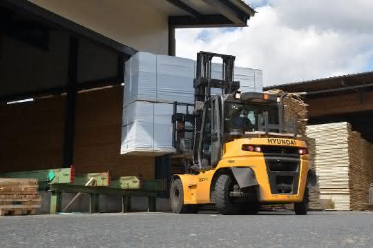 Forklift for Europe's largest sawmill