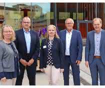 Vorstand gewählt: Dominique Bouwes wird Vorstandsvorsitzende des IVAM Bärbel Schilling, Matthias Lorenz, Dominique Bouwes, Martin Hovestadt und Dr. Albert Hasper (IVAM-Vorstand)