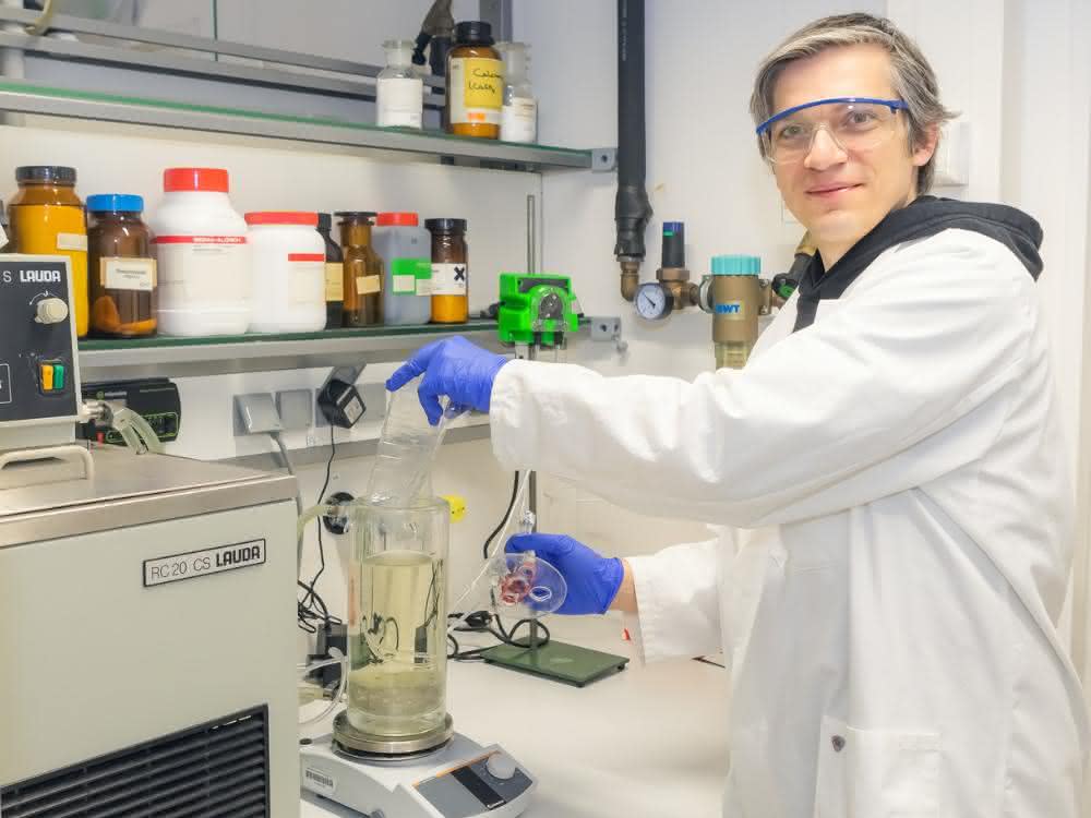 Dr. Christian Sonnendecker im Labor